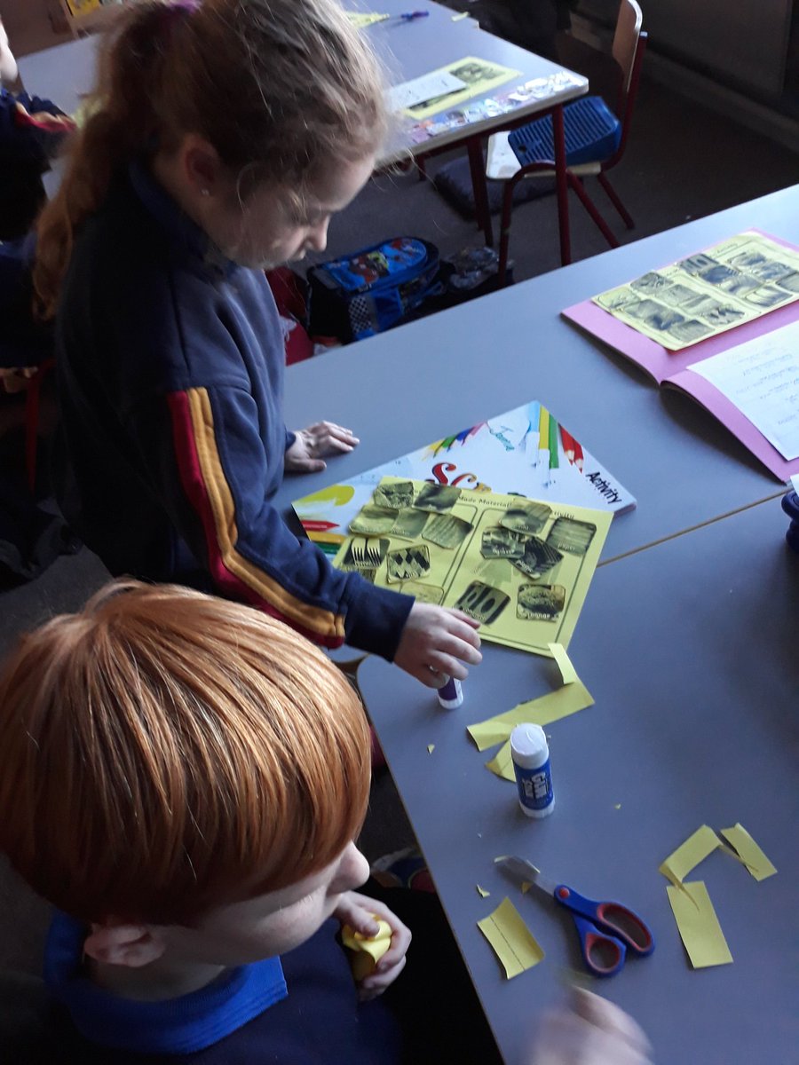 Teach_Mitchell's tweet photo. In science we classified whether items were natural or manufactured. We had interesting discussions to explain why, especially about ice! #science #sese #classifying #sorting #rationalising #reasoning https://t.co/SLVm9dD886