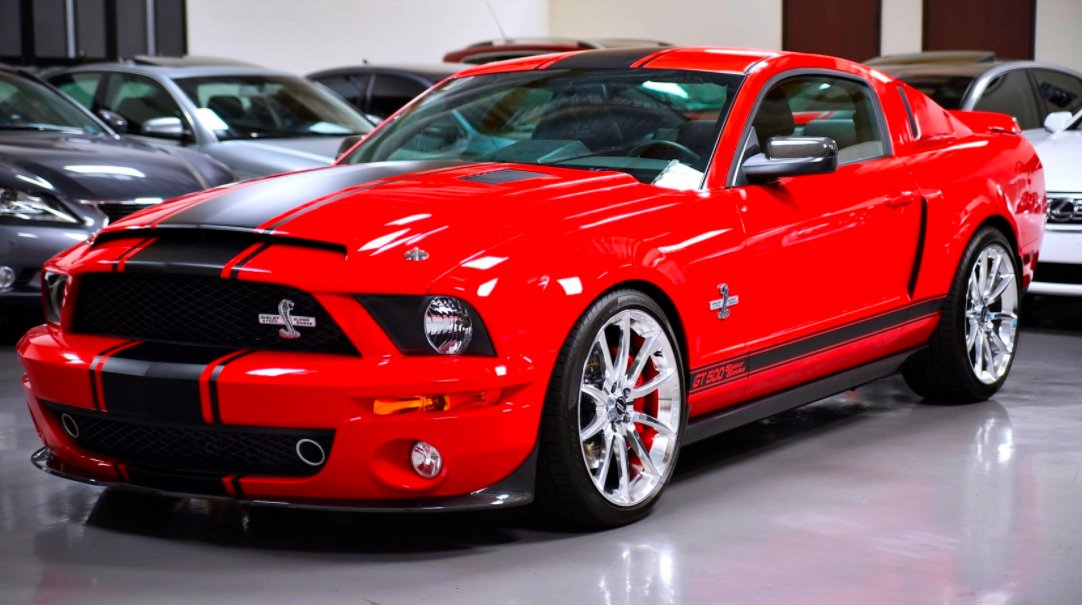 mecum's tweet photo. This 🐍 is supercharged!

https://t.co/wlOQIfPGRx 
#MecumLA #LA #WhereTheCarsAre https://t.co/wOGdncQwA7