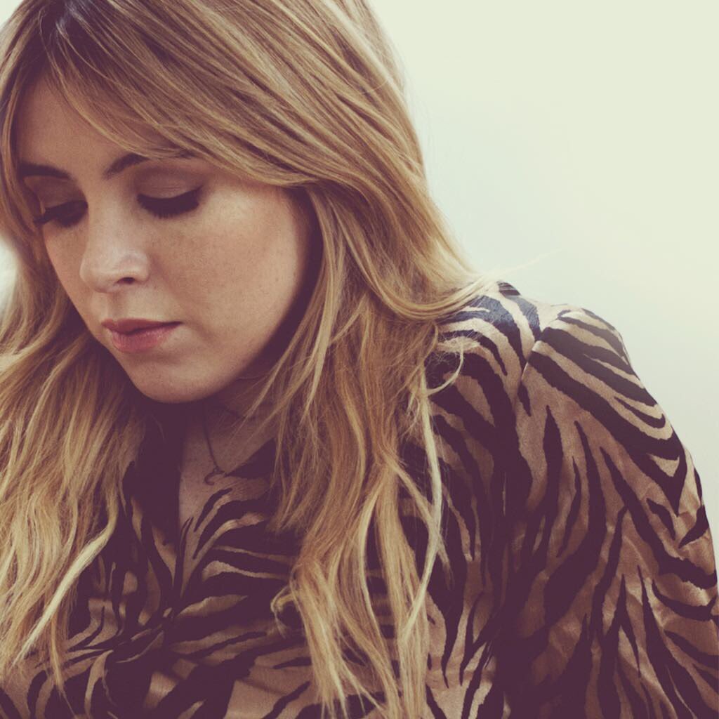 ClareMaguire's tweet photo. My new single #AllOrNothingLove will be released next Friday!!!! Can’t wait!😍💋 https://t.co/KEKJLk2fv7