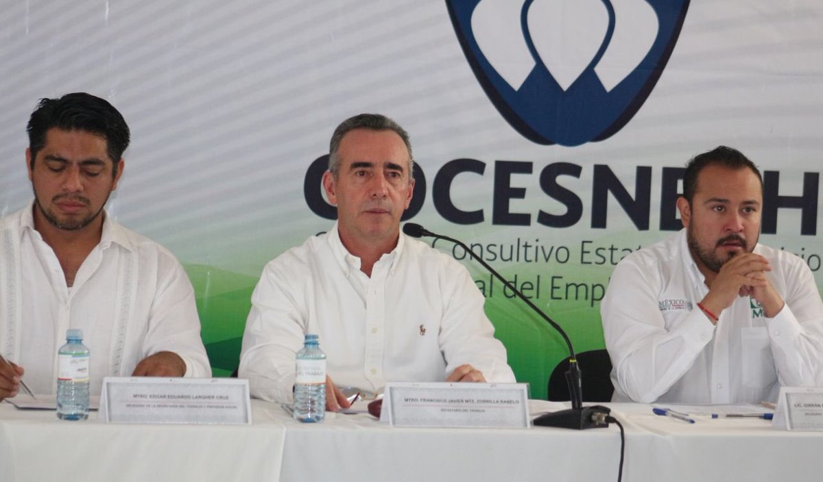 SEyTChiapas's tweet photo. #Nota: Impulsa Gobierno del Estado acciones conjuntas para la seguridad y salud de los trabajadores.
El secretario del Trabajo @fcozorrilla1 calificó de productiva la realización de la Primera Sesión Extraordinaria 2018 de las Sesiones de la #Cocoesst y #Cocesnech. https://t.co/0hCkwtggoW