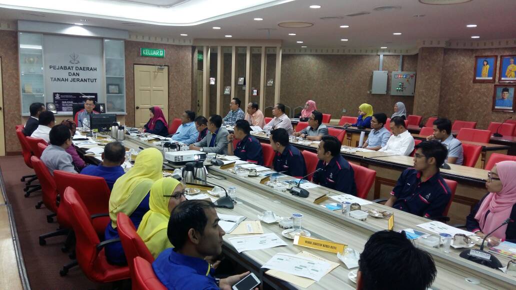 JKRJERANTUT's tweet photo. Program Lawatan Kerja 2 hari ke Daerah Jerantut oleh Ketua Pengarah Unit Perancang Ekonomi (EPU) - Dato' Nik Azman bin Nik Abdul Majid
@CawJalanJKR @JKRPAHANG
@JKRMalaysia https://t.co/PEc9upJFBV