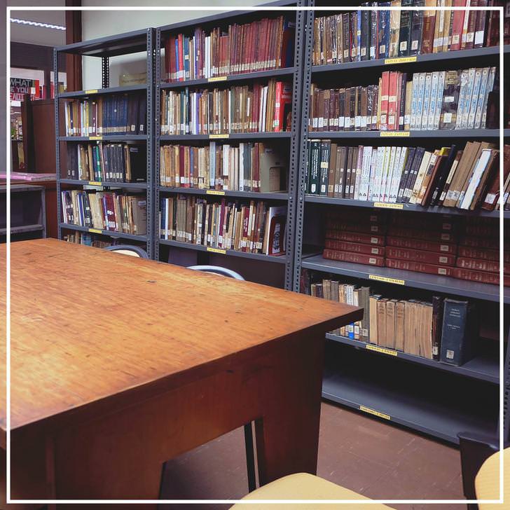 PNULib's tweet photo. Curious about the theories, concepts and everything in between about libraries? Come and read some books about it. Visit our Library &amp; Information Science Collection, it provides materials for our LIS major students but everyone is welcome. Check it out! https://t.co/GuTge2skGS