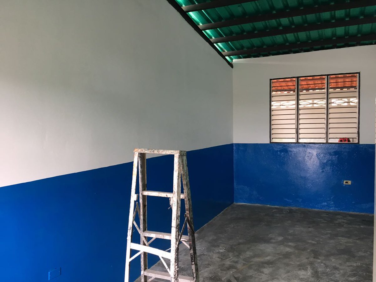 paradacreativo's tweet photo. Así avanza la rehabilitación del Simoncito Ciudad Mágica de la Florida para mejorar la educación inicial de nuestros niños!!!

#PeñaBienParada https://t.co/IQlwYHCINt