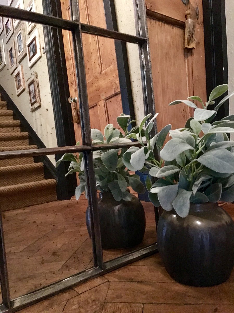 infoaldgatehome's tweet photo. Reflections at Aldgate Home ... 🏡
#interiordecor #aldgatehome #architecturalmirrors #windowmirror https://t.co/kAJ3hfty24