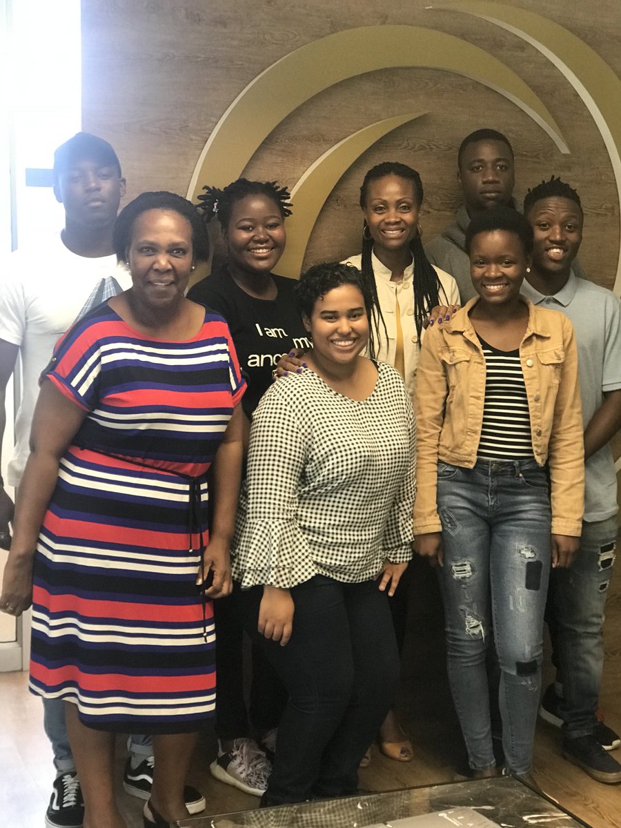 PeleMkhari's tweet photo. @SaibppWitssc After a month it was hard saying bon voyage to six interns today. It was my privilege working with ambitious, confident &amp; intelligent Wits property final year students. #SAIBPPWitsStudentChapter #UnleashingYoungMinds #PropertyInternship #MotsengVocationProgram 👊🏾 https://t.co/9Ow7uqWVEl