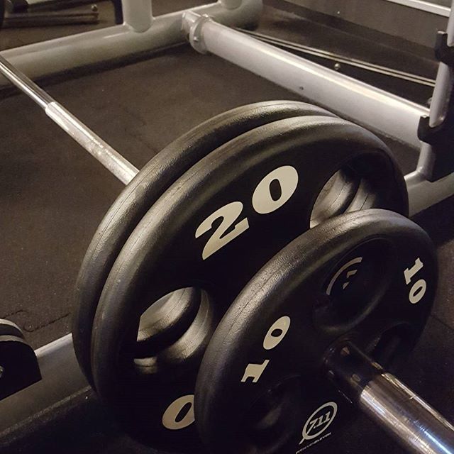 Taoofstefan's tweet photo. Deadlifts ❤
#mapsanabolic #mindpumpmafia #fit7eleven #fitseveneleven #mensphysique #gym2be #powerlifter #shoulderpress #dedication #kettlebellkings #deadlift #benchpress #pecs #pullup #powerlifting #gettingstronger #strong #explorefrankfurt #kettlebe… https://t.co/7xeQb2fxv6 https://t.co/MGIaBoWQQ9