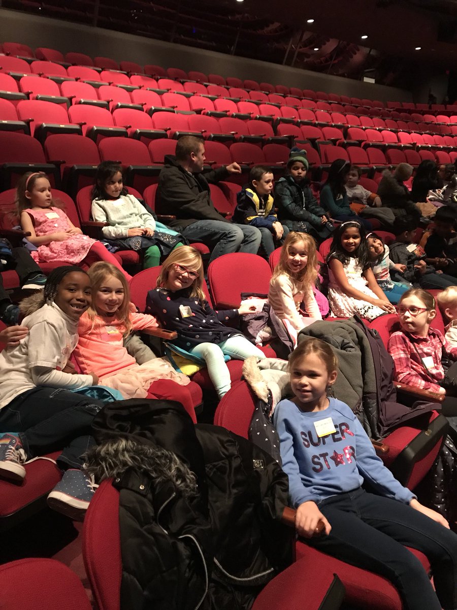 MsFalkowskiKL1's tweet image. Children’s Theater field trip!