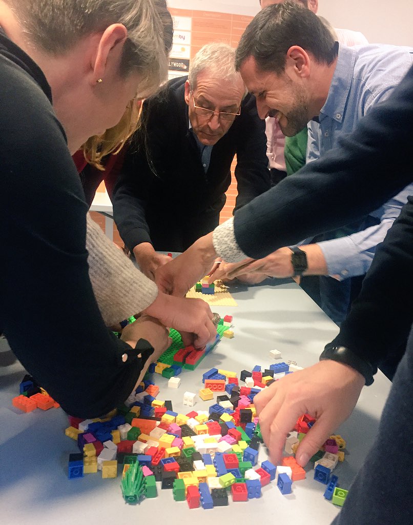 dramblys_org's tweet photo. A jugar!! Let's play! #LegoSeriousPlay #WomcaProject #ErasmusPlus #mentoring https://t.co/OwEmQdxzm7