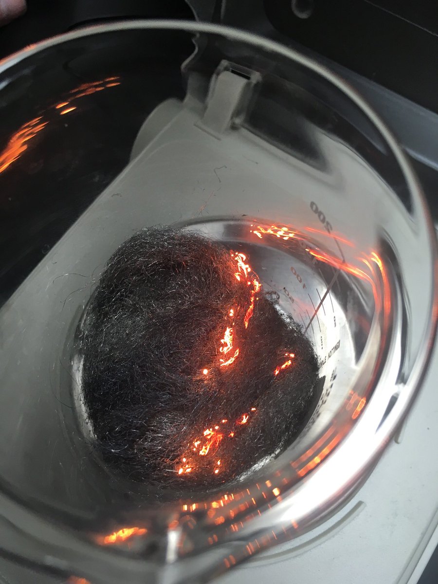 whitmire_ethan's tweet photo. In class, we placed a 9 volt battery on a piece of steel wool. It reacted by sparks spreading around and changing the color. #LC2CHEMLIFE17-18 @marilynthemole https://t.co/tLR8xGSVWt