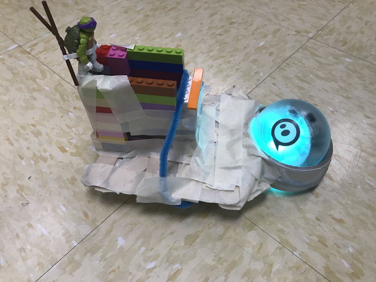 AnnaEndris's tweet photo. The Great Sphero Design challenge. Next task is programming the sphero to complete the maze. #EWAUBU @Sphero @SpheroEdu https://t.co/e4HOG7ApDP