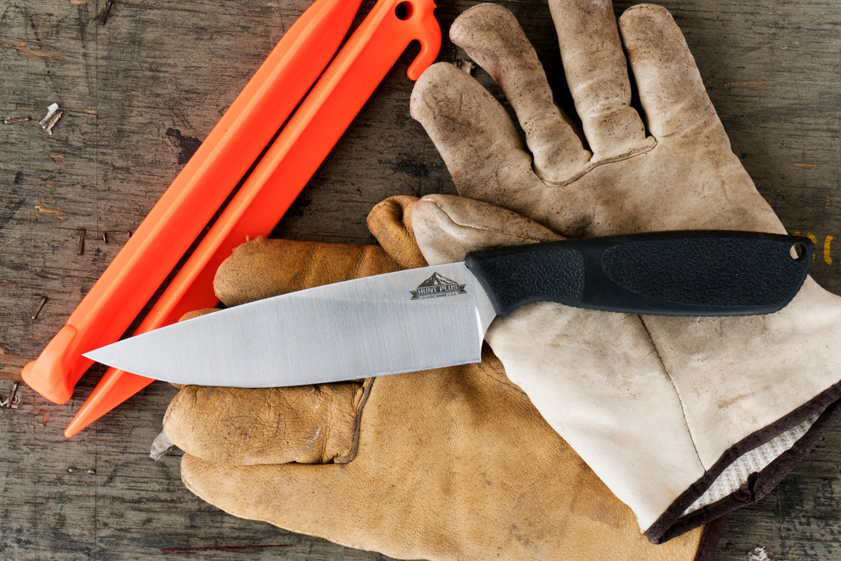 Grandpas_Place1's tweet photo. RT @OntarioKnife: The Hunt Plus Camp Knife is going to make a great all around workhorse tool! 👌🏽🔪🌲
#Ontarioknifecompany #Ontarioknives #OKC1889 #HuntPlus #CampKnife #hunting #camping #edc #hiking #outdoors #workingknife #tentstakes #adventurecultur… https://t.co/Pr4lzlXXZA