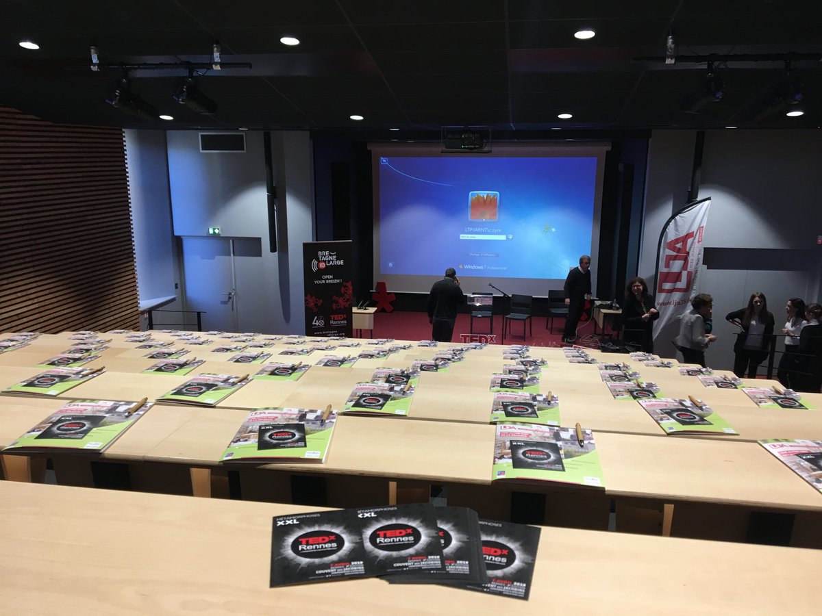 AssoBidl's tweet photo. Soirée de lancement #TEDxRennes2018 
Les membres de l'@AssoBidl et partenaires on vous attend 😜 !!! 
@TEDxRennes @cedric_orain @Cedr33k https://t.co/i8ZMD42RLW