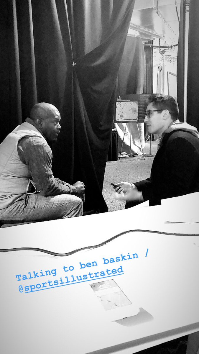 EmmittSmith22's tweet photo. Talking to @Ben_Baskin of @SInow #superbowl https://t.co/ezTMJCMAKN