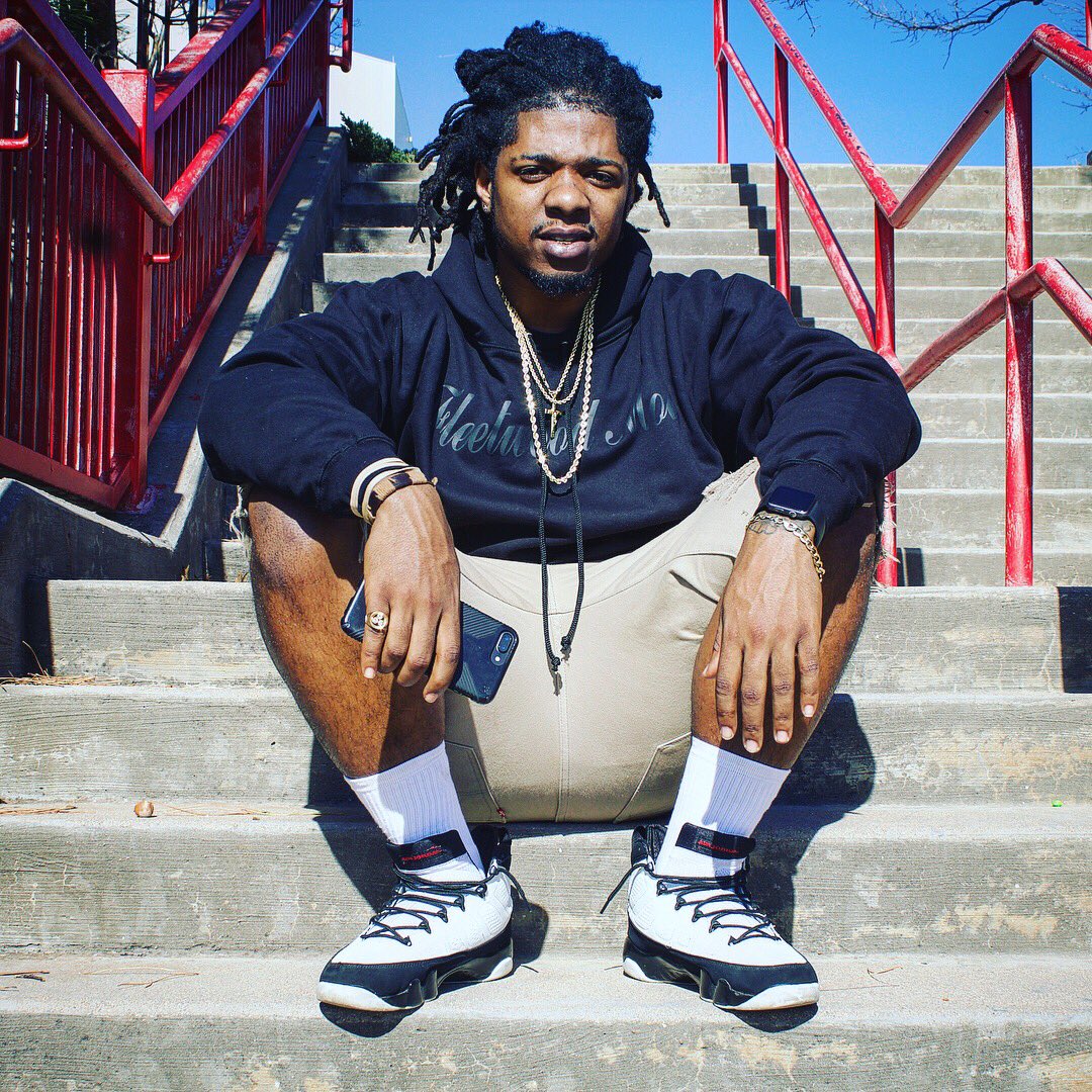 kingcloudy_'s tweet image. Hope everybody had a productive week 💯🤘🏾📍⚠️ #FleetwoodFridays are Back.
Finna drop all this free music, while working on my album❗️💰🏃🏿‍♂️💨⚠️ 🎵🔊✖️New Videos &amp;amp; and Music EVERY FRIDAY at CloudyVisionsEnt.com  ⛅️Link in Bio❗️
#CloudyVisions #CloudyGang⛅️