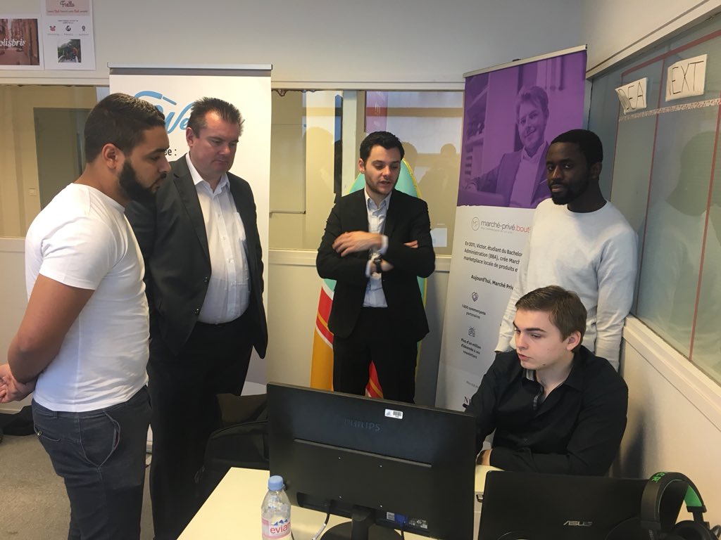 damienadam76's tweet photo. Ce matin, j’étais à @NEOMAbs_Rouen pour rencontrer les fondateurs de la belle start-up rouennaise #WeKicks. N’hésitez pas à voter pour eux dans le cadre du concours national « 100 jours pour entreprendre » : https://t.co/JrsB5u2X1h #Rouen https://t.co/WLjMAmIibU