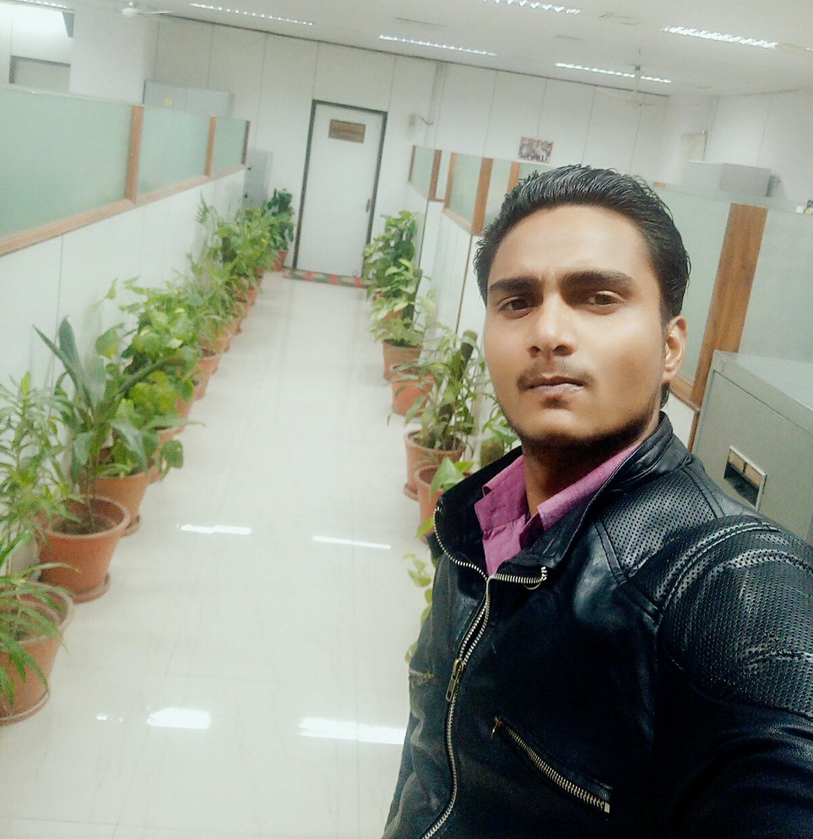 Ashutos06963932's tweet photo. My office https://t.co/WyRFPhyEgD