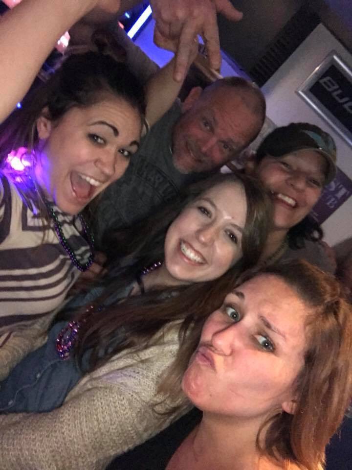 Doobamom's tweet photo. Ladder Holiday Party #somuchfun #funpeeps #bartendersrock https://t.co/15mH60WVsB