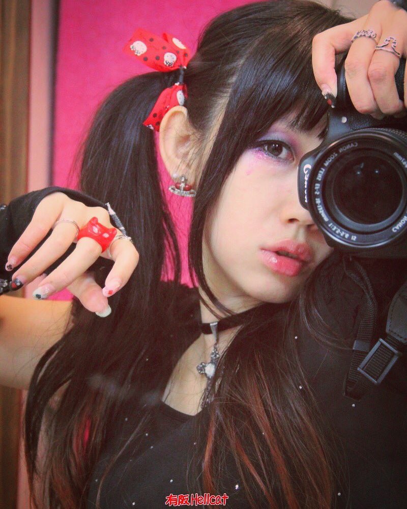 arisaka_hellcat's tweet photo. 若者よ！今のうちにツインテやっておけーーー！！！！！
どんどん似合わなくなるぞ…
最近やってないから過去写真( ˇ-ˇ )

 #ツインテールの日 #ツインテ #twintail  #self #selfportrait #selfie #セルフ #japanesegirl  #マイメロ #tutuHA  #viviennewestwood https://t.co/1fWXicfyD0