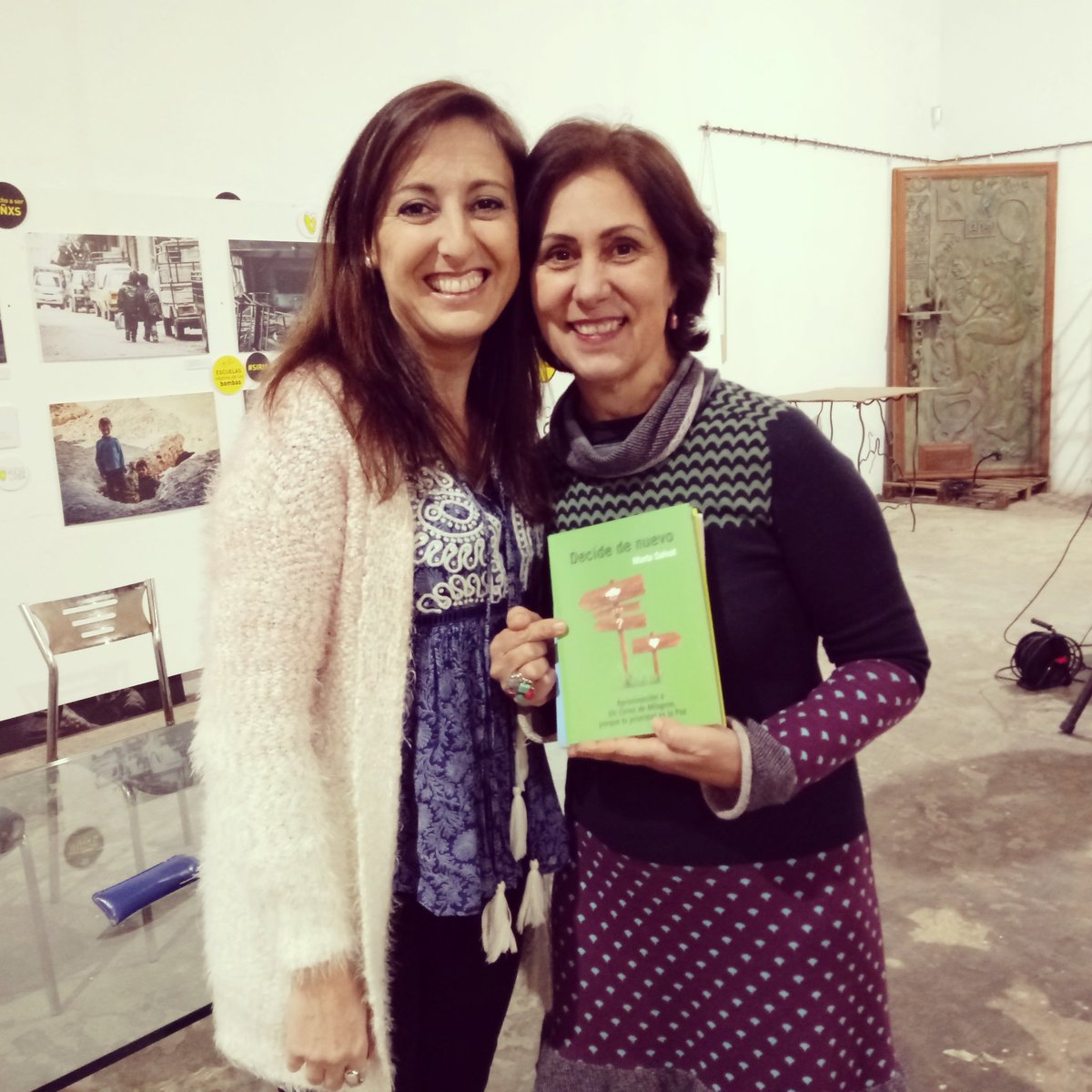 Espectacular la charla de <a href="/martasalvat/">Marta Salvat López</a> esta tarde en La Bohemia presentando su nuevo libro "Decide de nuevo".