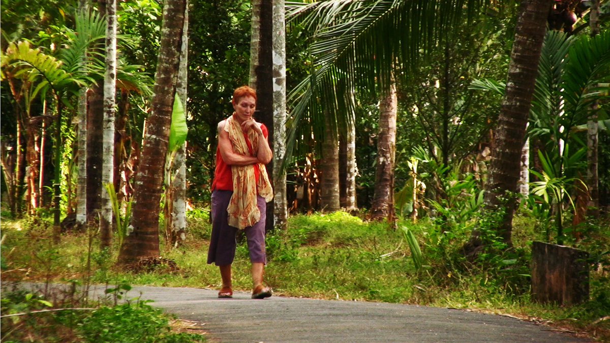 thenfb's tweet image. Follow #Canadian #actress Babz Chula to #India as she undergoes treatment by an Ayurvedic healer to manage her #Cancer in this intimate #Documentary →
🎗️ bit.ly/2E0yRtu 🎗️ 

#WorldCancerDay2018 
#WorldCancerDay 
#NFBdoc #documentaryfilm 
#BeatCancerSooner