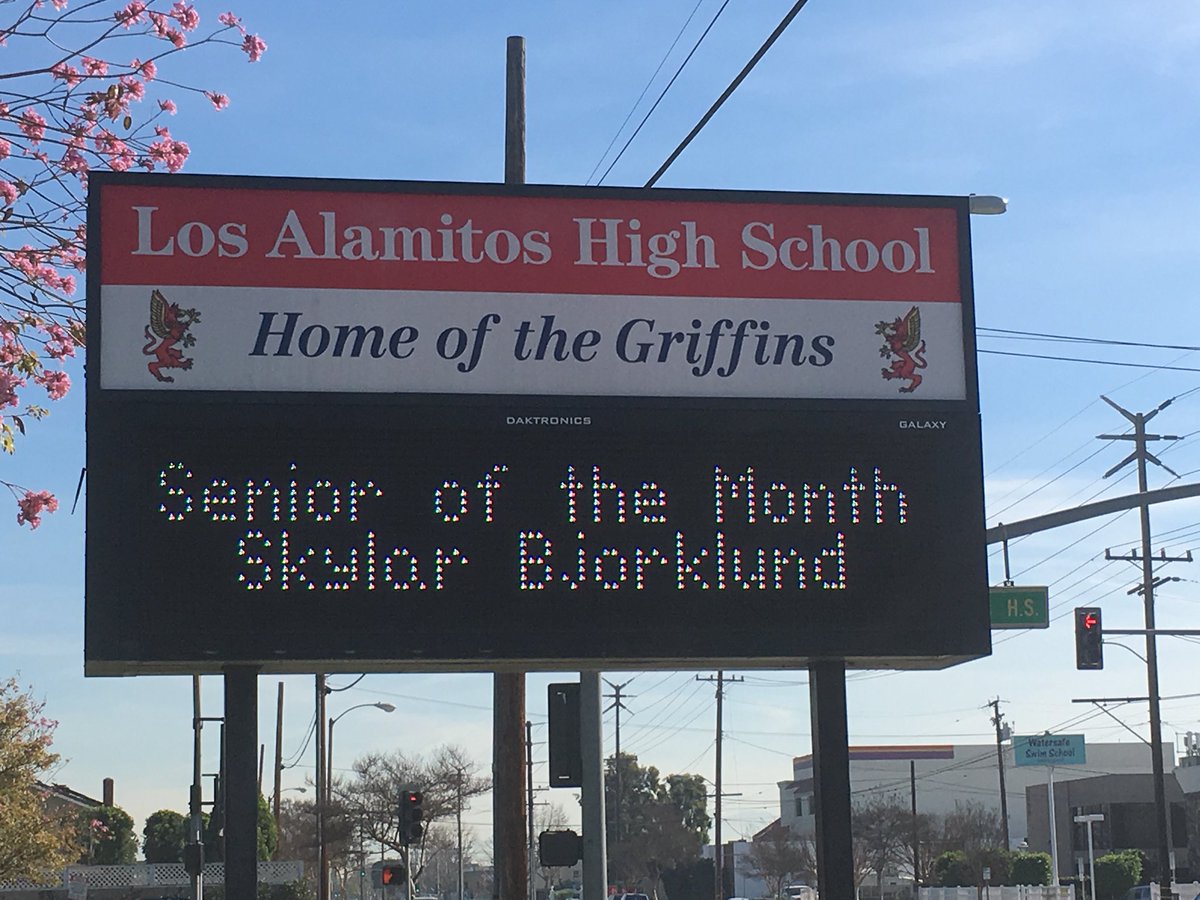 esbjorklund's tweet photo. Congratulations, Skylar!! ❤️Dad @skylarbjorklund @LosAlamitosHigh https://t.co/0vnPb4FI2N