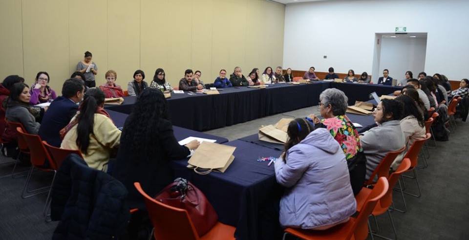CDHCMX's tweet photo. Ombudsperson capitalina, Nashieli Ramírez Hernández, sostiene reunión con Organizaciones de la Sociedad Civil que trabajan temas de niñas, niños y adolescentes.
Esta Comisión refrenda su compromiso con los derechos de #NNA. https://t.co/M77wB3GtJy