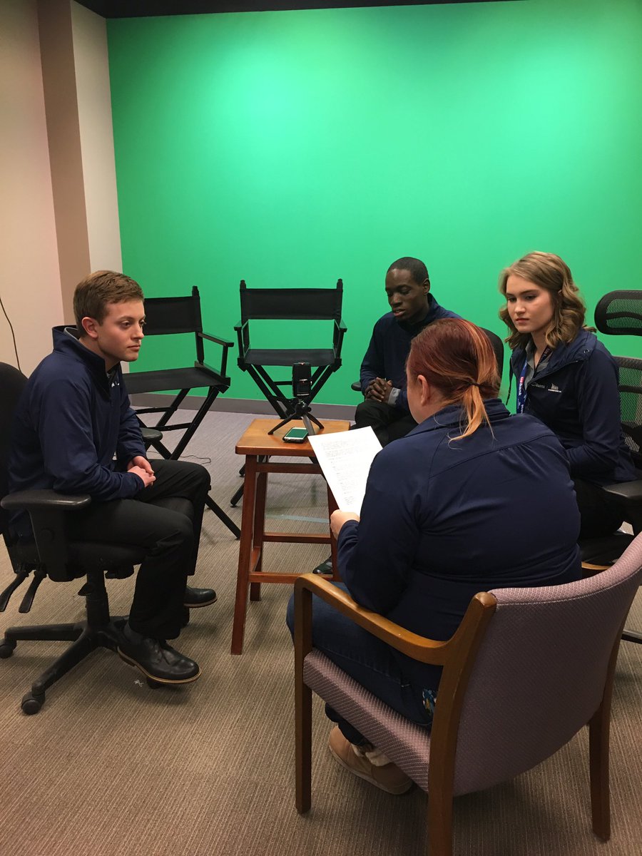 slbeatty's tweet photo. Recording another @USBank Power of Possible Podcast with #USBankFutureLeaders & @monicawiant #podcast #CommunityPossible https://t.co/iyQYcZKb7D