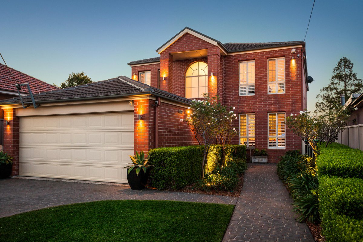 NickBegetis's tweet photo. 61 Clarence Street Belfield Open to Inspect Today 1-1.30pm 4 bed 3 bath 3 car #begetis https://t.co/Xfp0L9iIQq