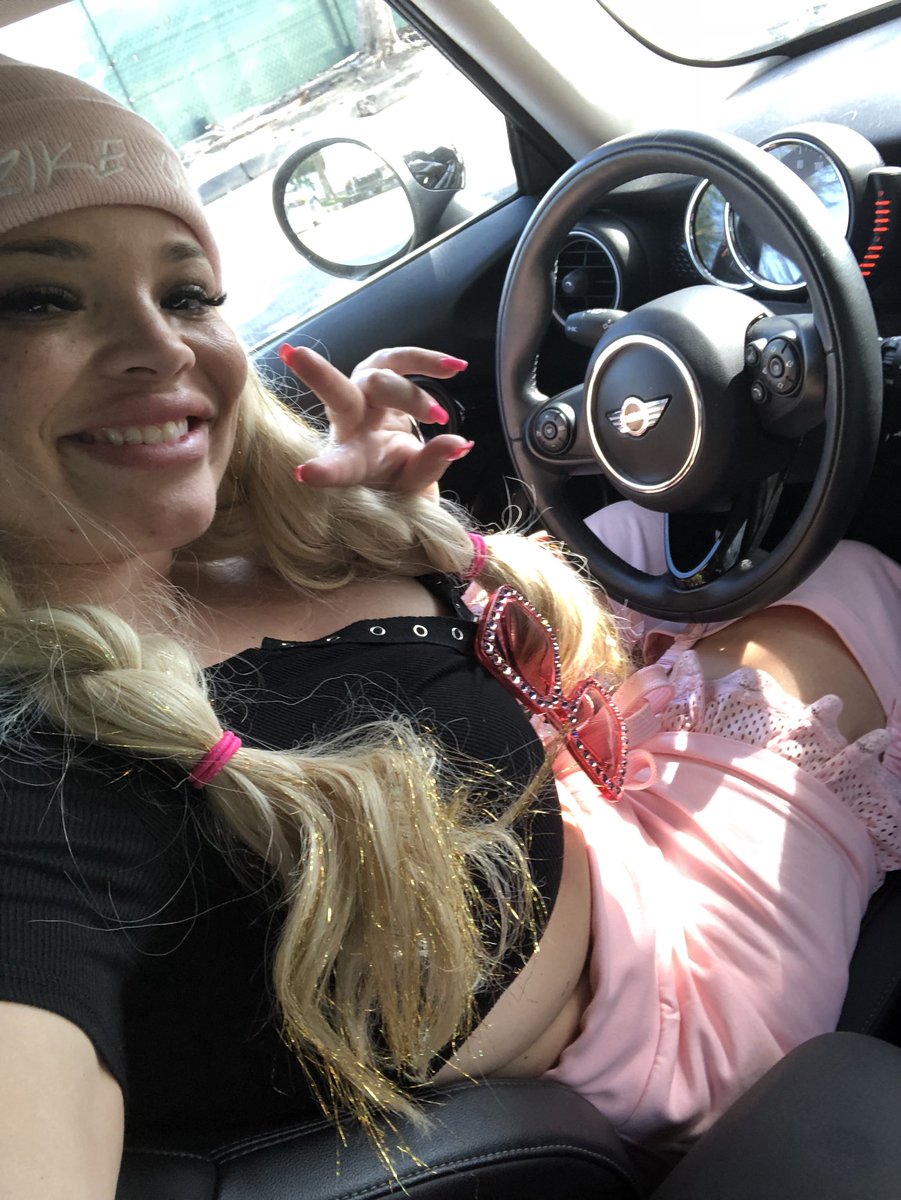 Another day. Another car. Switched with another youtuber. I love this 😂😂😂😂😂😂😂