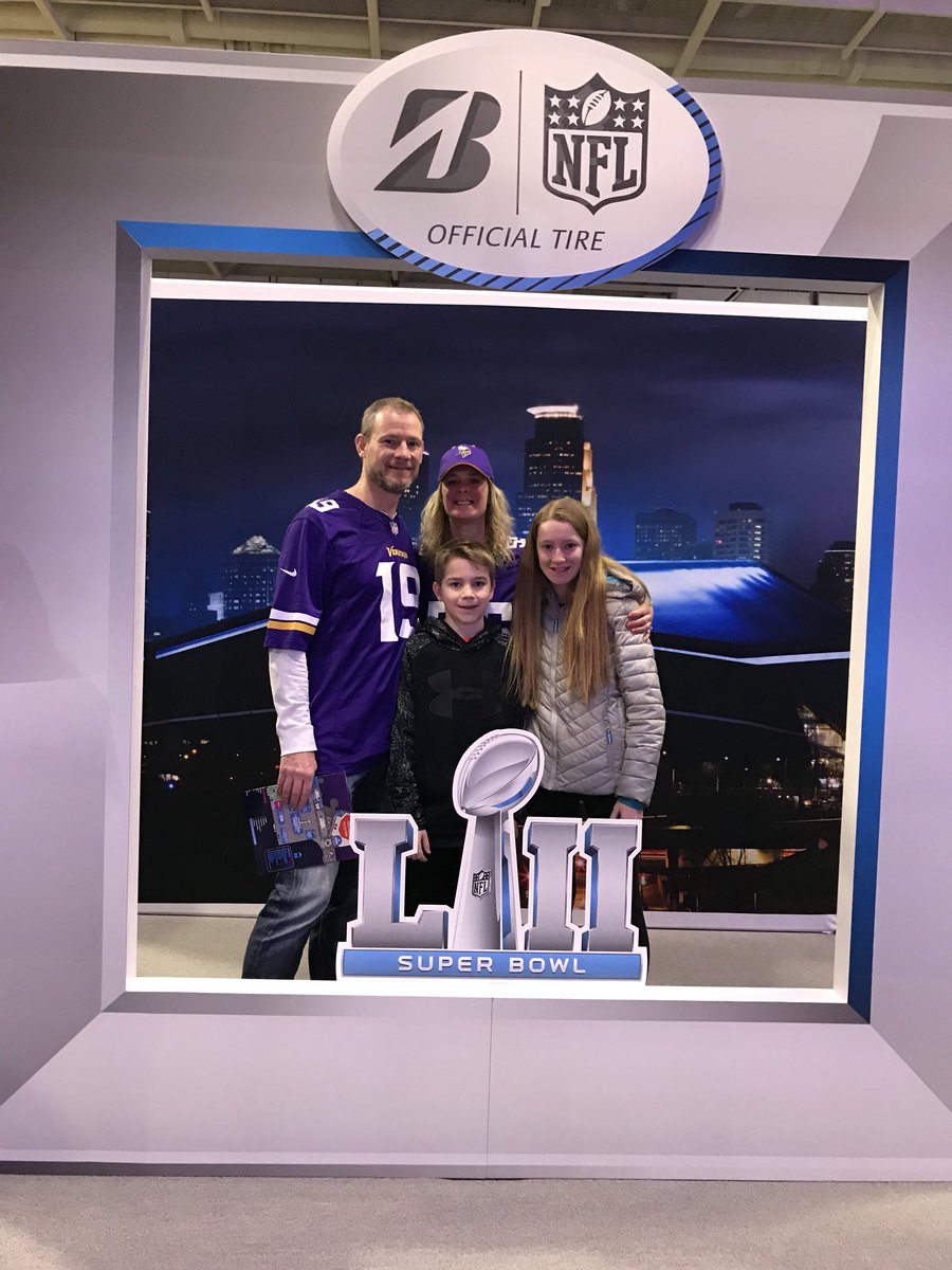 ChadCollignon's tweet photo. #BridgestoneSBXLII https://t.co/zDCzxpQNb1