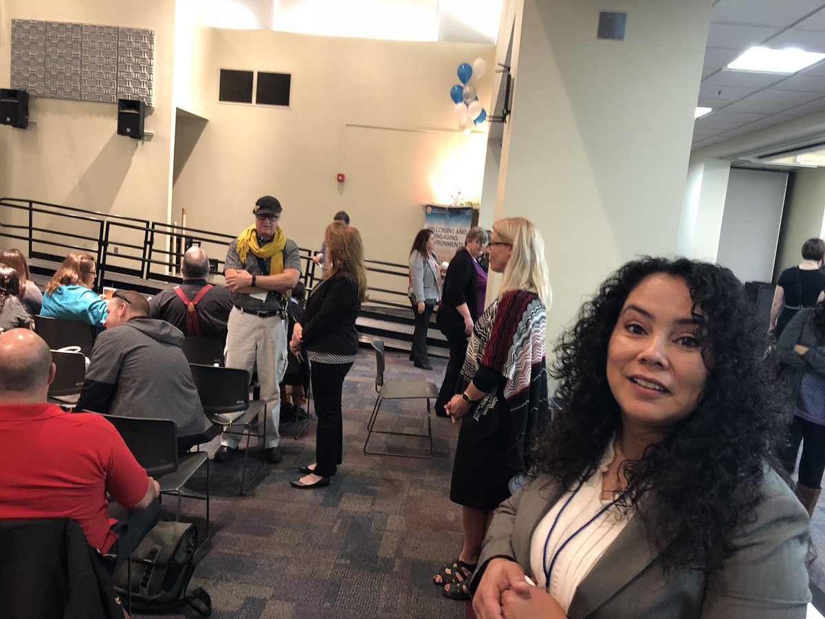 VinedaleHawks's tweet photo. LDNE Parent Summit! #principals #SAA #parents @SV_Wildcats film crew @LDNESchools #mediaacademy https://t.co/V0cVvOoUZG