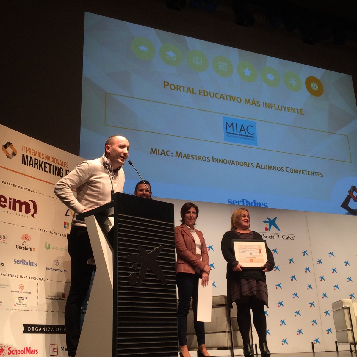 Premios MarketingEdu tweet media