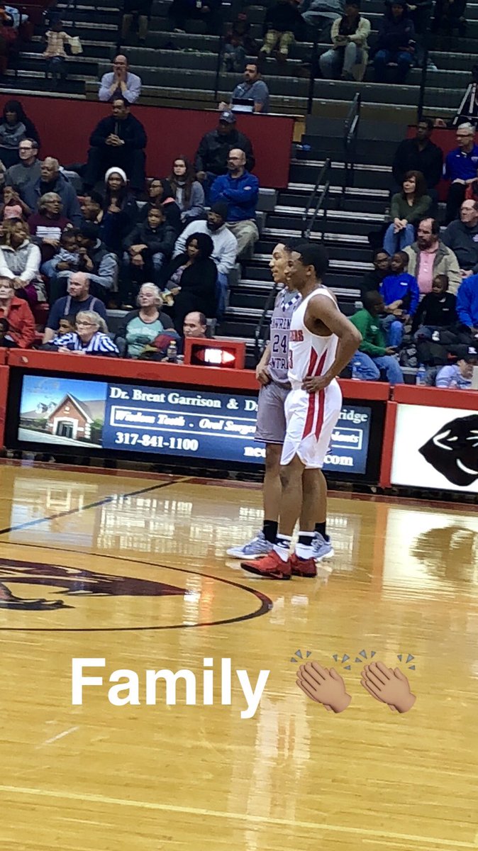 NijelPack24's tweet photo. @calebpack10 #FamilyFirst #DoubleOT #LCvsNC🏀🔥 https://t.co/XVyW1EcrpW