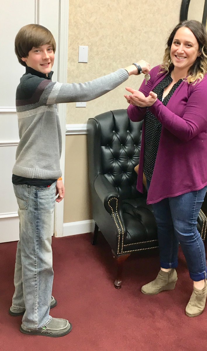 IveyFHomer's tweet photo. Had the privilege of getting to hang with Brady, a super cool @GMSWarriors 8th grader, for the @LexingtonOne Job Shadow Day. He even sold us a home. #hesakiller #L1JobShadow #JuniorProfessional #futurelawyer https://t.co/av9ZernlBX