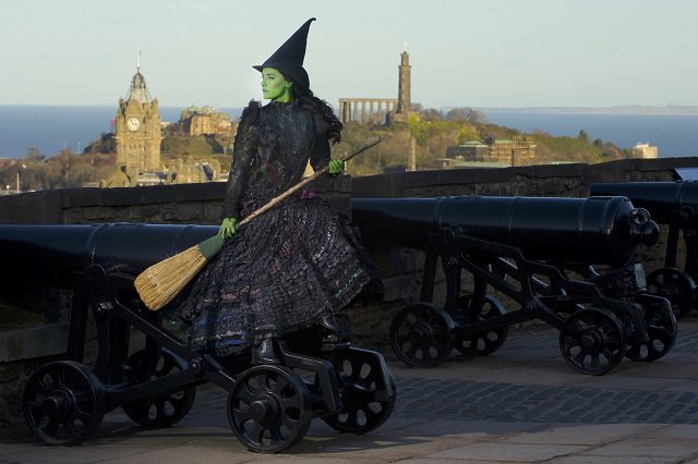 edinburghcastle's tweet image. We hope you have a 'wicked' weekend folks! @edinplayhouse  @WickedUK