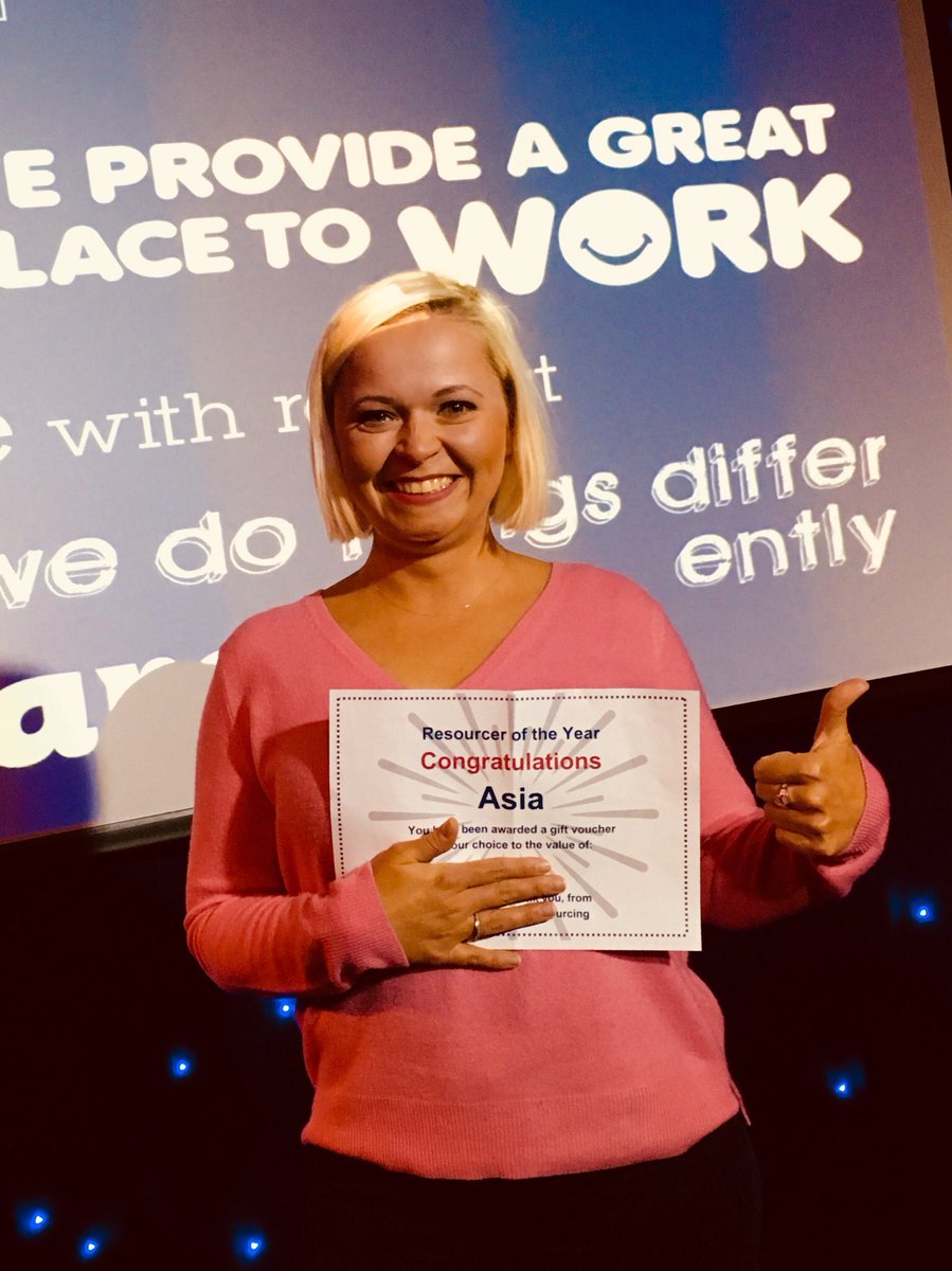 SamFergusson85's tweet photo. @DouglasAtHead with consultant of the year, 147.2% of target! @AsiaSlonina with resourcer of the year getting her placement figure 2 months early! #recruiterlife #2017awards #1team @ContractsAtHead https://t.co/pWrMn7x0o3