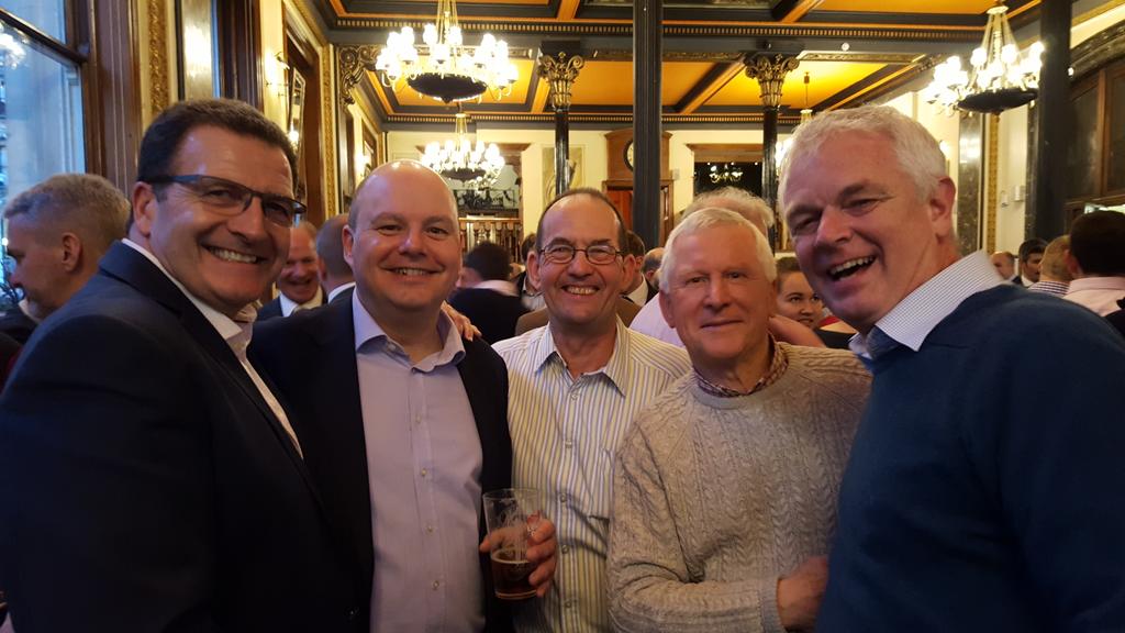 JohnNicholRAF's tweet photo. #desertstorm 27 yrs ago &amp; all these elderly fellows would end up as PoWs. Bit of a rubbish time but funny how it all turned out. Me, Waddo, Bob, Robbie, Roops thankful to share an ale. &amp; raising a glass to those who can't. https://t.co/yn8TcOC1ux