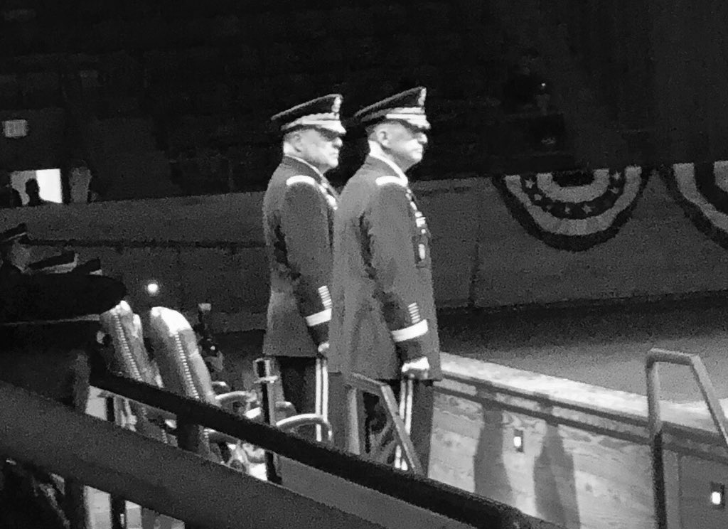 Qlassified_03's tweet photo. @MGLeslieSmith @USArmy @csaSoldier4Life Man of valor through outstanding leadership. LTG Quantock job well done! DROIT ET AVANT!!! Be right, then move Forward!!! https://t.co/qY19gDL4Tx