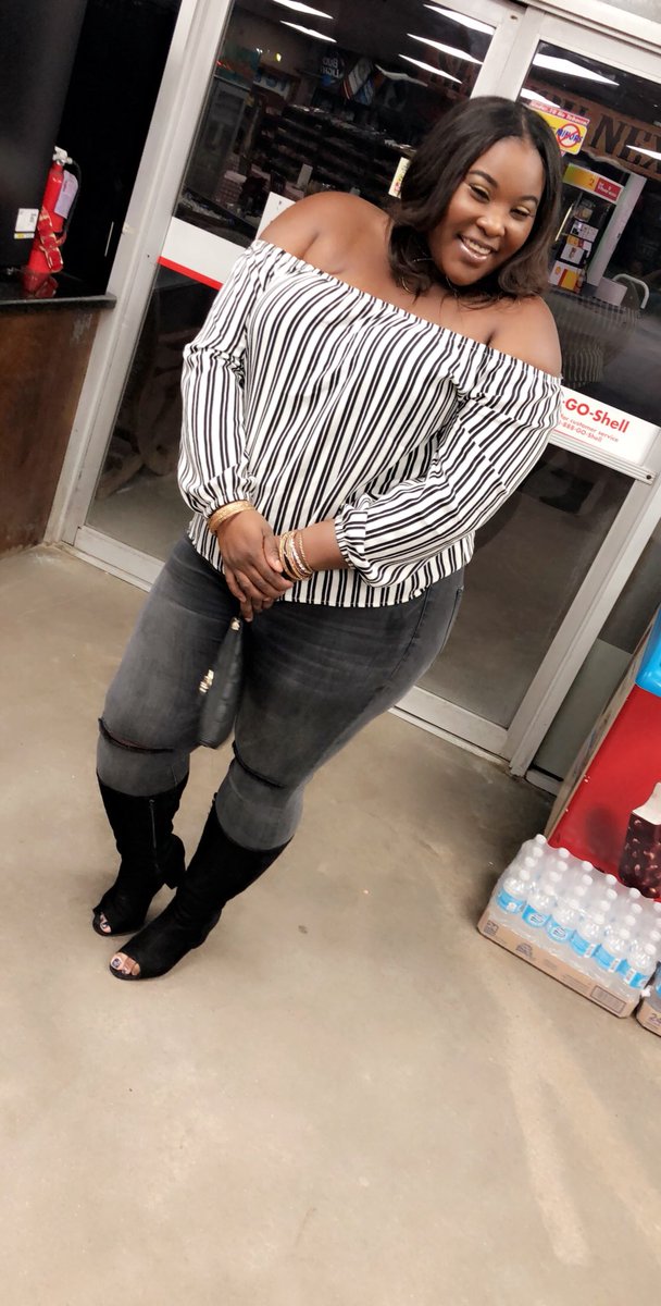 OGjudyy's tweet photo. Since itβs big fine Friday or whatever π #bigFineFriday #PrettyAndPlus @PlusTakeover_PV @postbigfines https://t.co/0eZQqXUjrh