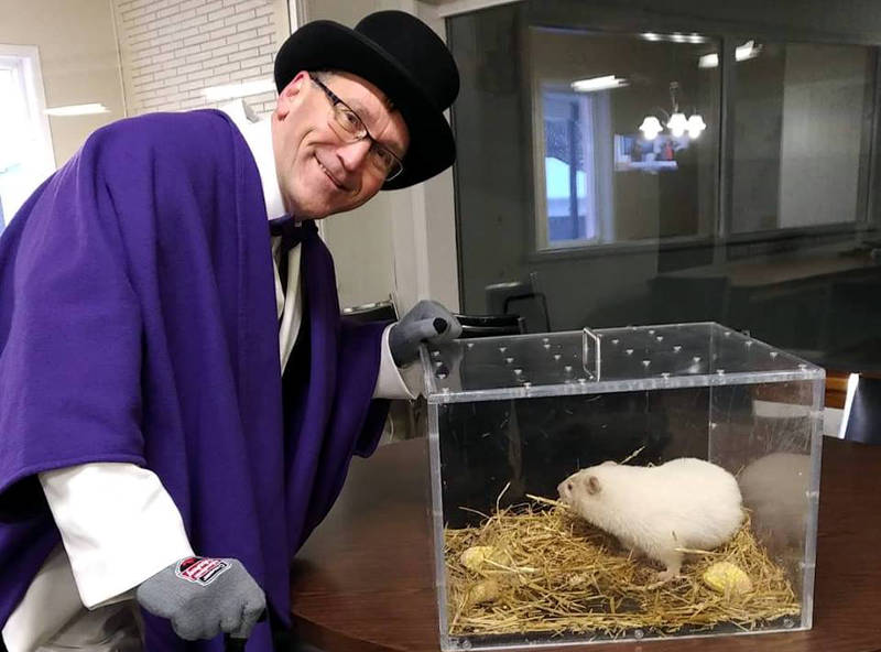 More winter or early spring? Groundhogs’ verdict  bit.ly/2EbHXmM #GroundhogDay2018 https://t.co/crKyzIdmRE