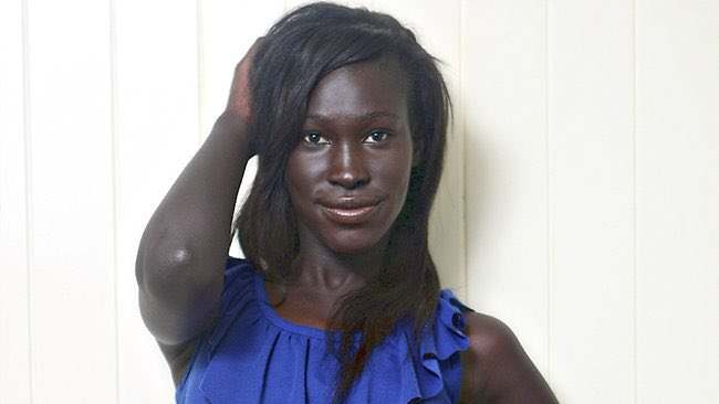 تصاحبلك زرگةة وتعرف تسولف 🌝💗

احسن من ما تصاحبلك صـاكة 😻
وتكضيها عليك اممممم وكذا😒

وين الزرگ 🌚تعالن سويتلجن دعايـة اعلانيه🤓😹💔

😂😂😂😂