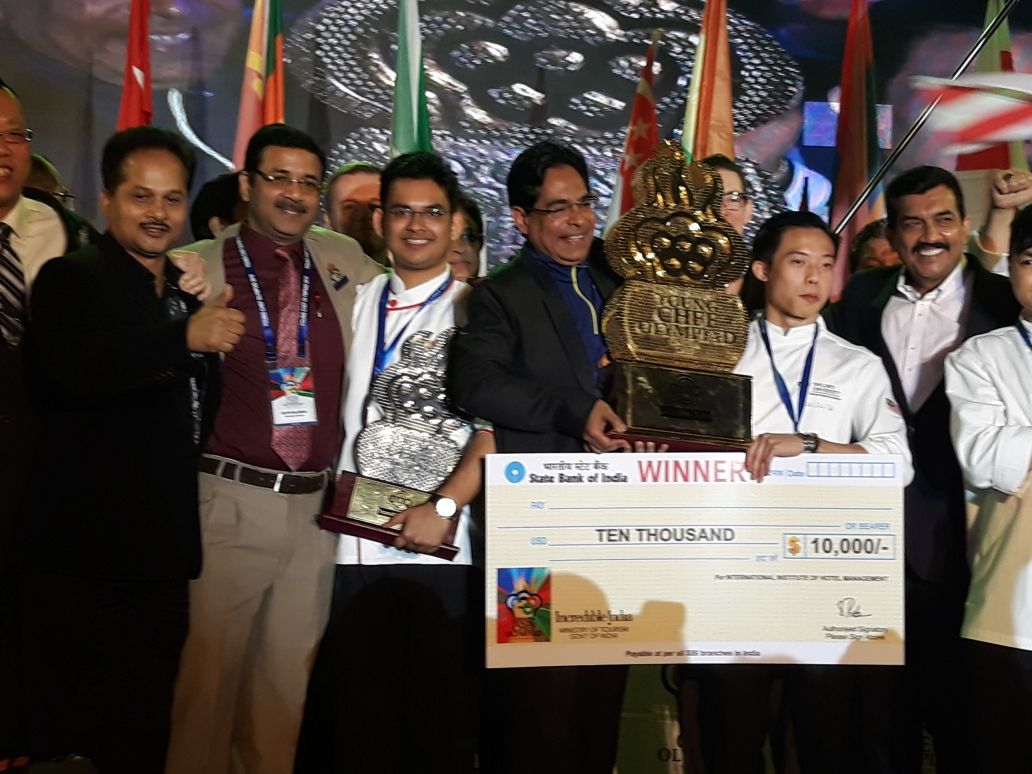 CRishav_IIHMkol's tweet photo. Winner of Yco18 along with 1st runner up #Malaysia &amp;#India @ycolympiad @subornobose @d_foskett @subornobose @shaunkenworthy @doctors_kitchen @SanjeevKapoor @ranveerbrar @ChrisGalvin8 @Galvin_brothers @LoganJrChef @Gmacchef @t2telegraph @CNNnews18 @IIHMHOTELSCHOOL https://t.co/lu4eKaGpZq