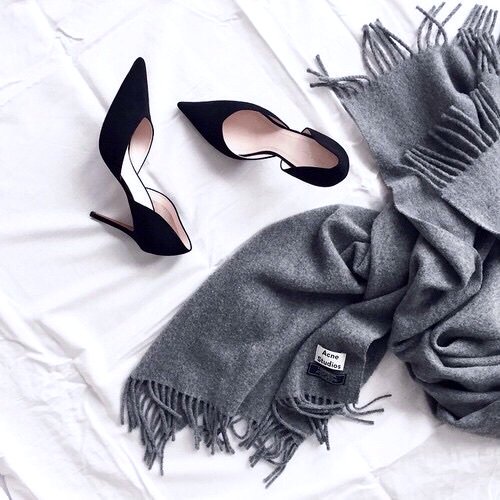 Shoes off, hair up, ready to start the weekend… #weekend #style