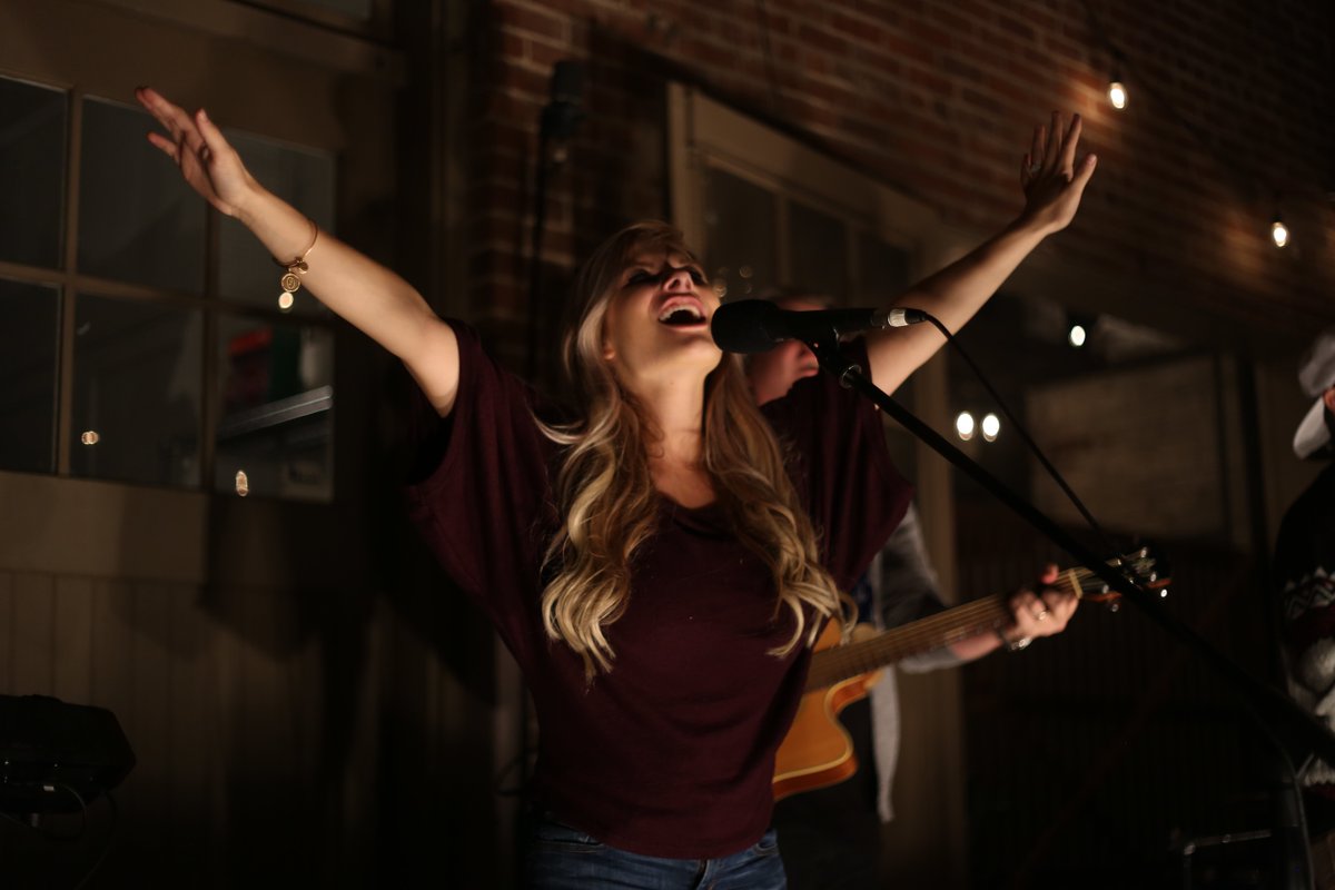 CrossingWorship's tweet photo. "I am the vine; you are the branches. If a man remains in me and I in him, he will bear much fruit; apart from me you can do nothing." | John 15:5 https://t.co/hLi2McN1ow