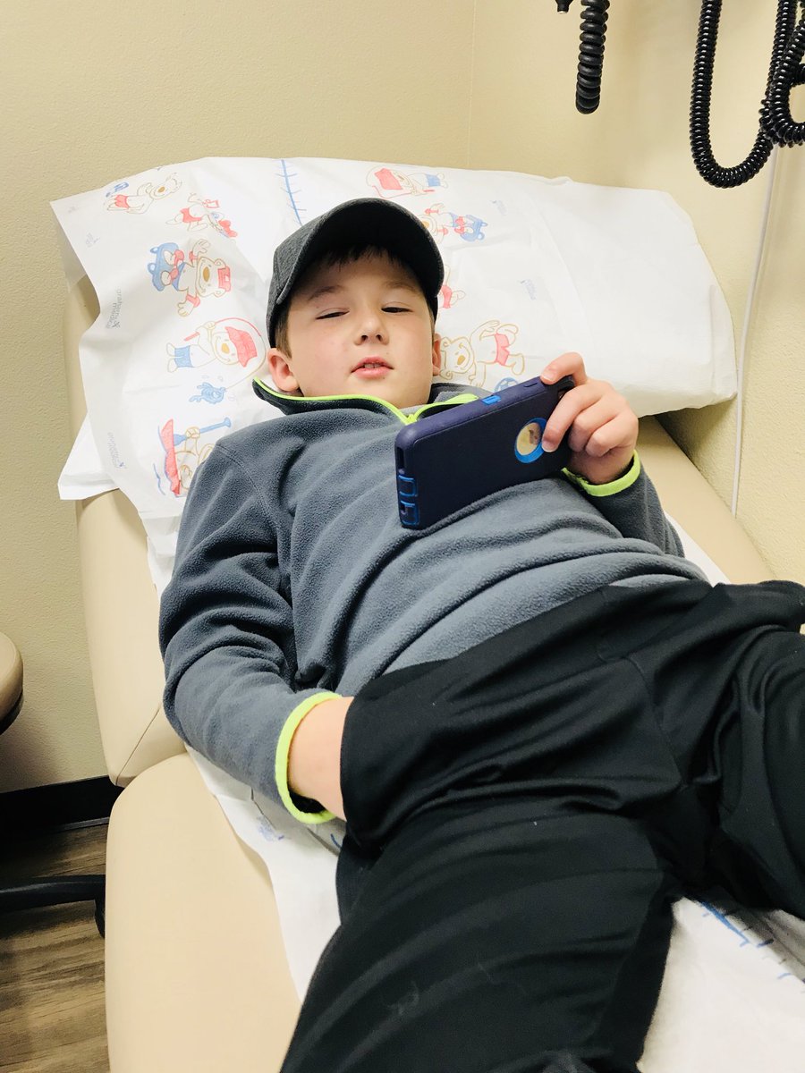 When you have to tell your son to be tough like <a href="/StephenCurry30/">Stephen Curry</a> so he will get his IV. This flu crap is no joke #day7 #obsessedwithcurry