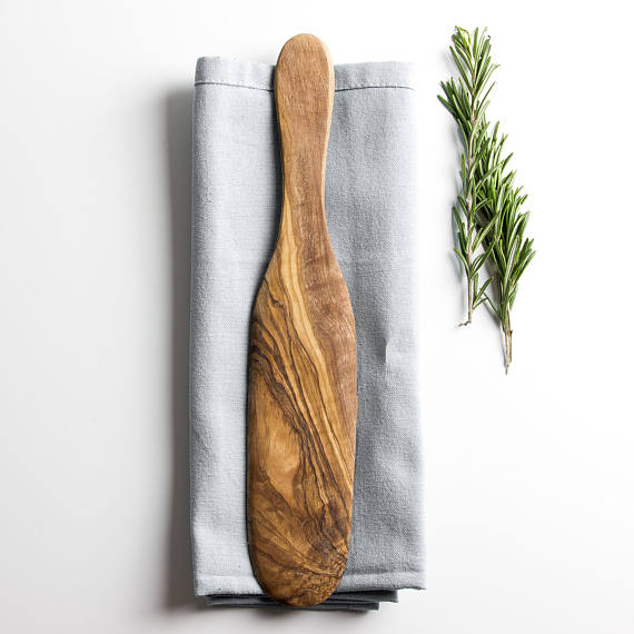 EtsyFR's tweet image. Avec cette spatule, vous élèverez la cuisson des crêpes à une forme d'art #Chandeleur
 
A shopper sur RusticFlitch
👉 etsy.me/2nu34q2