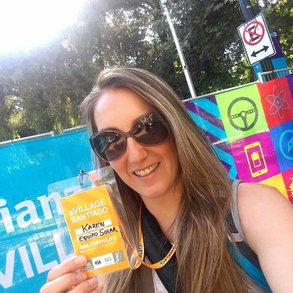 EquipoSolarCorp's tweet photo. Ya acreditados y conociendo todos los pormenores del tras bambalinas en la #FormulaE #Santiago #Chile #MovilidadSustentable @biobio @EnergiaBiobio @FIAFormulaE @aminerals https://t.co/6mv5DltVU8