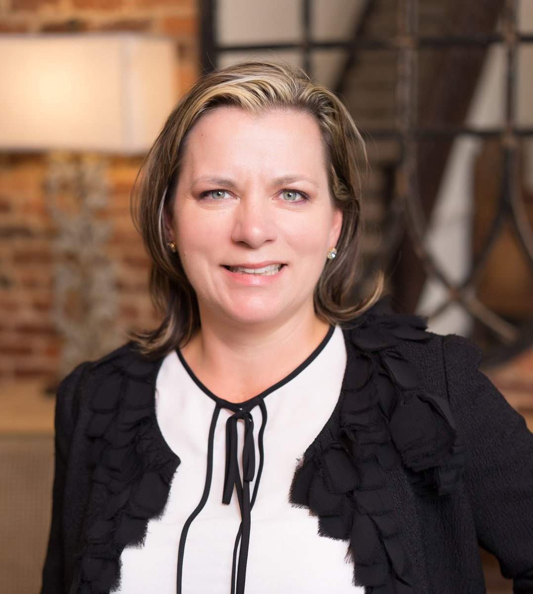 AlabamaStateBar's tweet photo. More exciting news to share today. Christy Crow of Jinks Crow and Dickson, P.C. in Union Springs, Alabama is our new president-elect designate. She will follow Sam Irby as bar president and serve for the 2019-20 bar year. Please join us in congratulating Christy. 👏 https://t.co/ix9TI4IOJZ