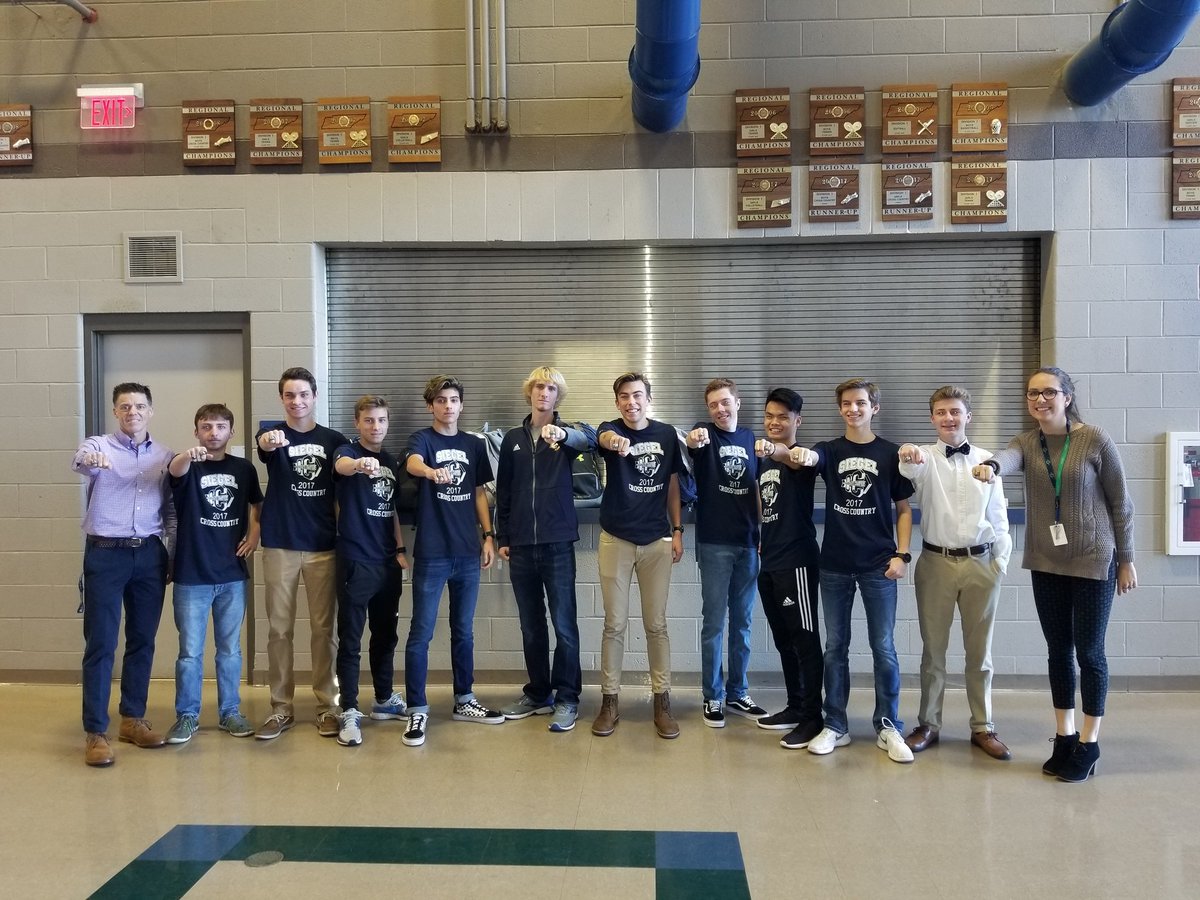 SiegelCC's tweet photo. State ring day for the 2017 State champs. Thanks @SiegelAthletics @creasyl_shsprin @SiegelHighStars administrators, faculty, staff, parents for your support. @cecil_joyce @siegelstars @rucoschools https://t.co/VsJFEswLAy