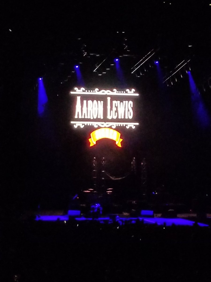 mstweety39's tweet image. I have no voice..1 hell of a concert!! @imjoshphillips @Aaronlewismusic @BrantleyGilbert #TheOnesThatLikeMe tour!!
